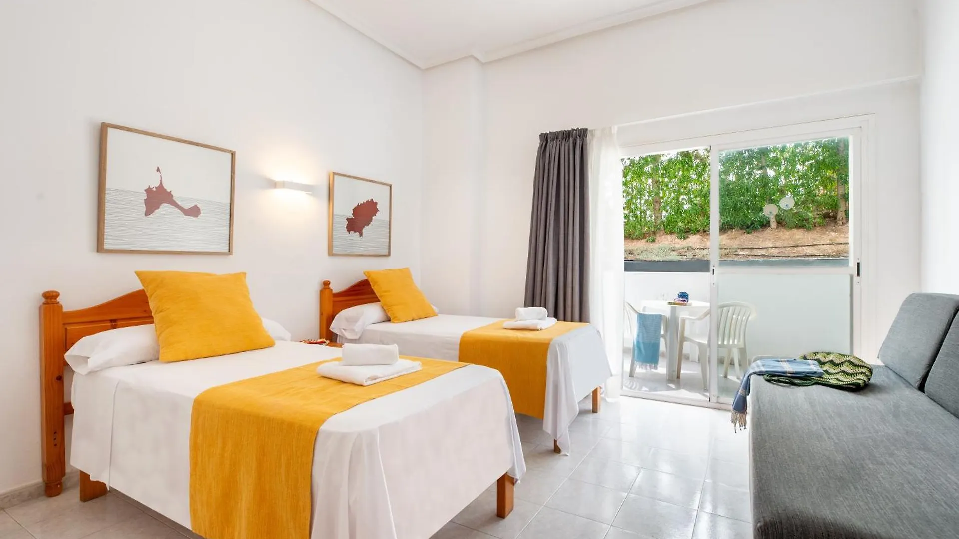Апарт-отель Hotel Apartamentos Vibra Monterrey Сан-Антонио-Абад