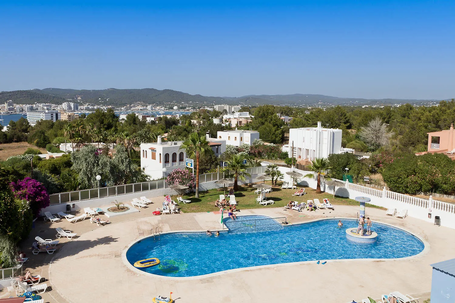 Апарт-отель Hotel Apartamentos Vibra Monterrey Сан-Антонио-Абад