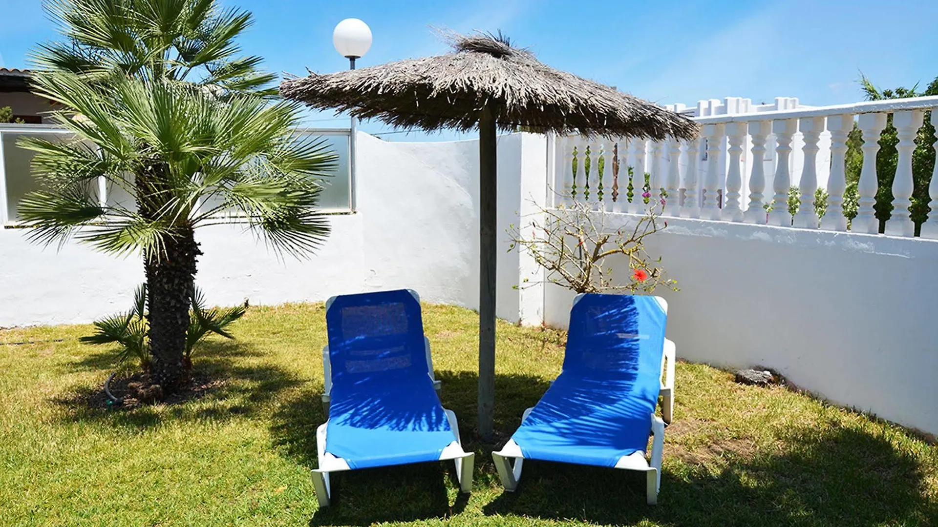 Апарт-отель Hotel Apartamentos Vibra Monterrey Сан-Антонио-Абад